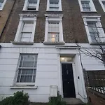 London Oasis Studio Apartment