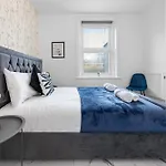 Modern 2 Bed Apartment - Sleeps 5 - Near London Zoo, Camden Market, Primrose Hill - Central London - Nw3 Finchley Road