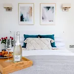 Apartment In Central London