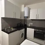 Spacious Studio Flat In London