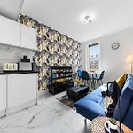 Modern 2 Bed Apartment - Sleeps 5 - Near London Zoo, Camden Market, Primrose Hill - Central London - Nw3 Finchley Road