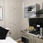 Stylish Studio Apartments, Willesden