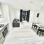 Queens Luxury Apartments Wembley Stadium - London