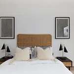 The Wembley Park Wonder - Charming 2Bdr Flat With Balcony