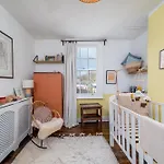 Joivy Stylish 2-Bed House With Private Garden In Hackney