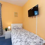 Barking Road Comfy House