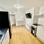 Cosy Two Bedroom Apartment,Se13