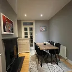 Home In Greenwich Near The O2