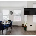 Simply Perfect 2Br 2Bt Apartment