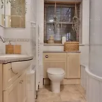 Old Town Flat In The Heart Of Shoreditch