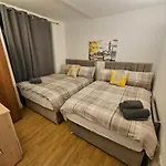 2Bdr Islington Close To Station