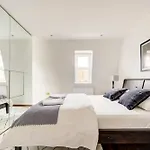 Luxury 3 Bedroom Prime Marylebone Apartment