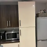 Charming 2-Bed Apartment In Bow London