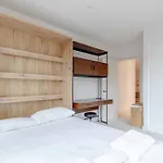 Charm & Convenience 3 Bed Near Excel London