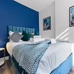 Lovely Two Bedroom With Ensuite Bathrooms