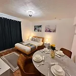 Luxury London Apartment In Prime Location