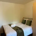 New Build 2 Bedroom With 2 Bath In London