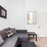 Larger Groups Apartment Close To Excel Canarywharf 02 With Parking