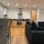 Beautiful 2Bed Flat London