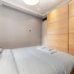 Bright & Modern 1Bdr Flat Near Lakeside Road