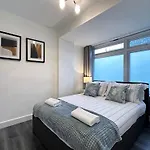 Jane Place In Putney - 3 Double Beds, Ideal For Families