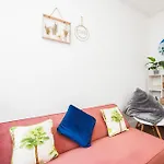 Stylish 2 Bed Apartment Near Notting Hill London