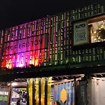 Arty Escape In Central London - Zone 2