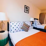 3 Bedroomflat-Free Parking-Wifi-Parking-8People