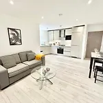 Queens Luxury Apartments Wembley Stadium - London