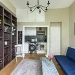Bright & Stylish 1Br, 5Min Kensington Olympia Tube