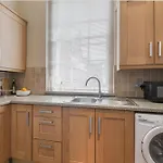 Small Sun Lit Studio Minutes From Kings Cross Station