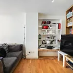 Vibrant Clapham Double Bedroom