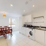 Spacious 3-Bed With Balcony, 5-Min Walk To Station