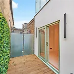 Private Terrace Fulham 3 Bed 2 Baths