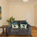 Lovely 1 Bed Attic Apartment In Brixton