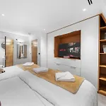 Marble Arch Luxury 3-Bedroom Penthouse Haven 73