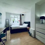 Renovu Exclusive Rooms London