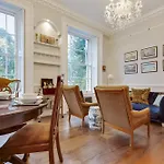 Bright Camberwell Georgian Apartment
