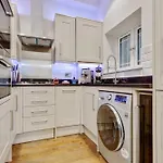 Bright Camberwell Georgian Apartment