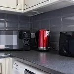 Excel O2 Stunning Large 3 Bedroom Apartment With Balcony