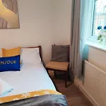 Cosy Home Near Central London E1