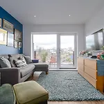 Guestready - Blue Essence Com Varanda Em Woolwich