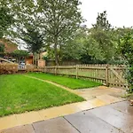 Airy Spacious 1 Bedroom Aprtment With Garden In Brixton