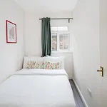 Contemporary 2 Bedroom Apartment In Angel