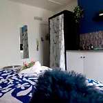 West Kensington - Santorini Apartments