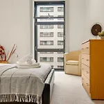 Mysquare South Quay One Bedroom Apartments Canary Wharf