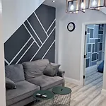 London Stratford 4 Bedroom Stay
