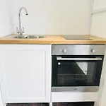 Stay In London - Central London 30 Minutes - Wimbledon 14 Mins
