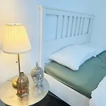 Stay In London - Central London 30 Minutes - Wimbledon 14 Mins