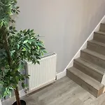 Cozy London House With 3 Bedrooms